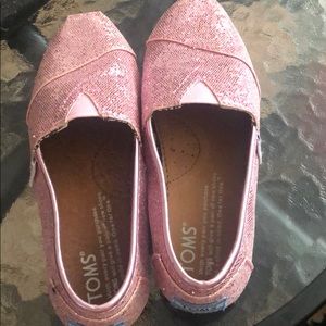 Girls Toms size youth 13